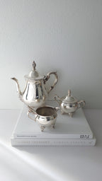 Galleon silver plate tea pot/coffee pot, sugar lidded bowl and milk jug