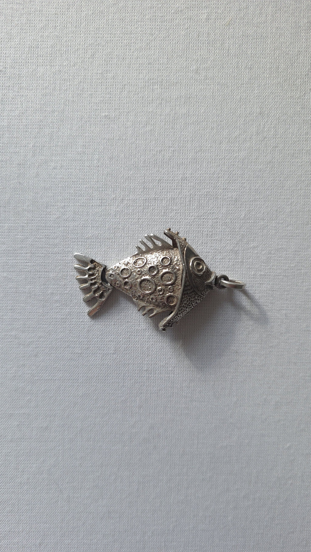 Vintage sterling silver articulated fish pendant