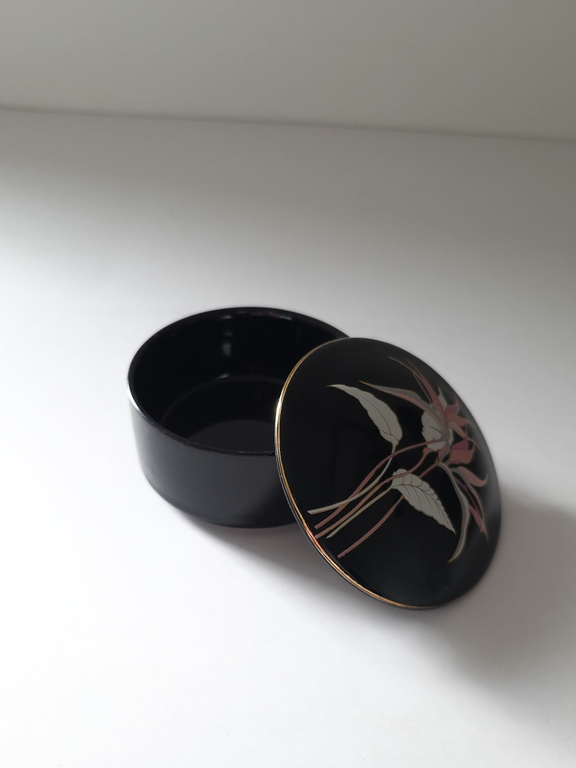 Vintage Japanese Porcelain Container
