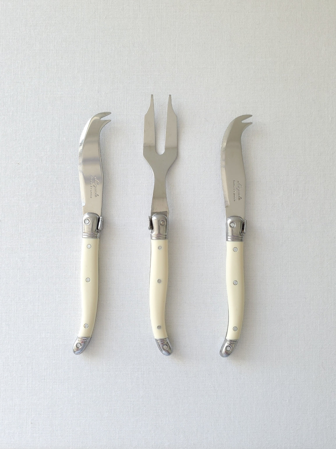 Laguiole Cheese Set