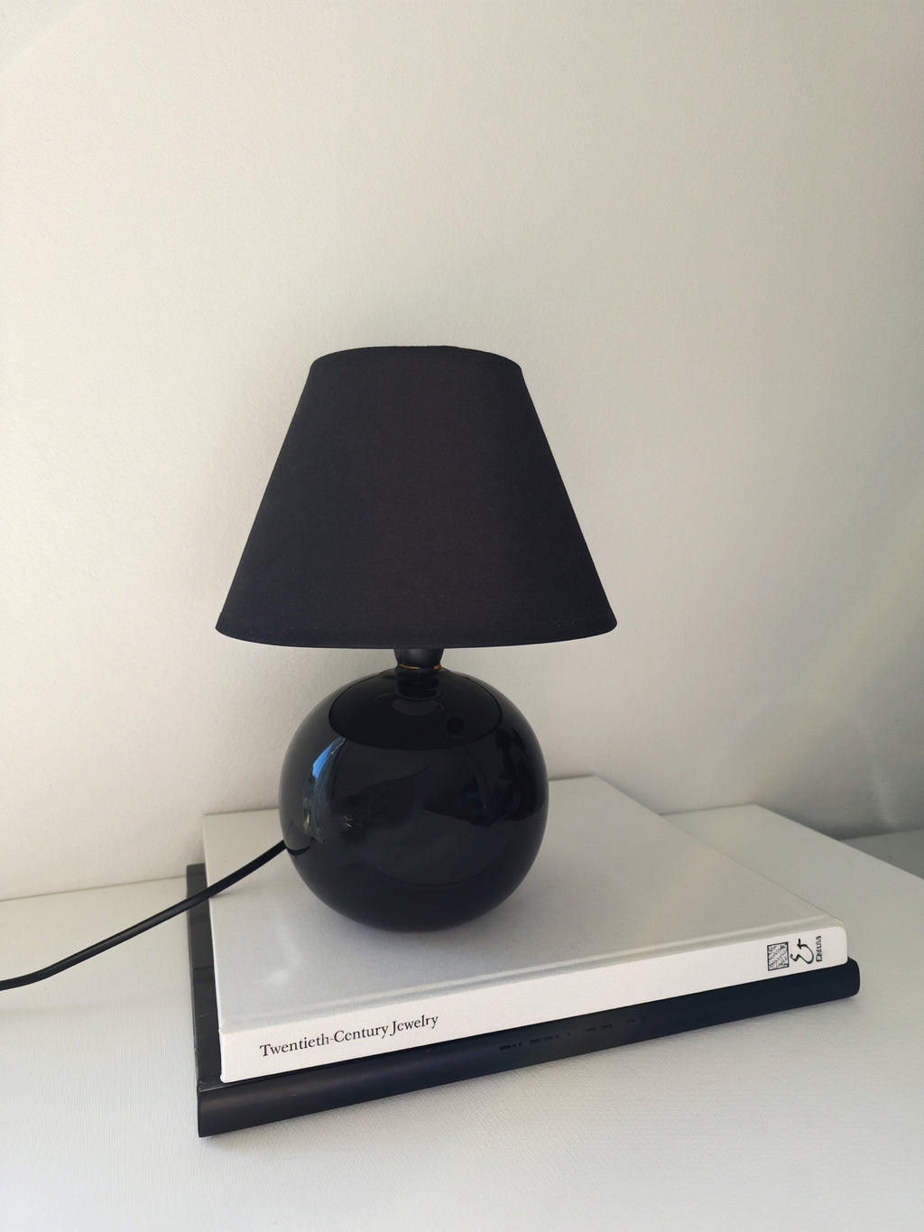 Black Ceramic Ball Lamp