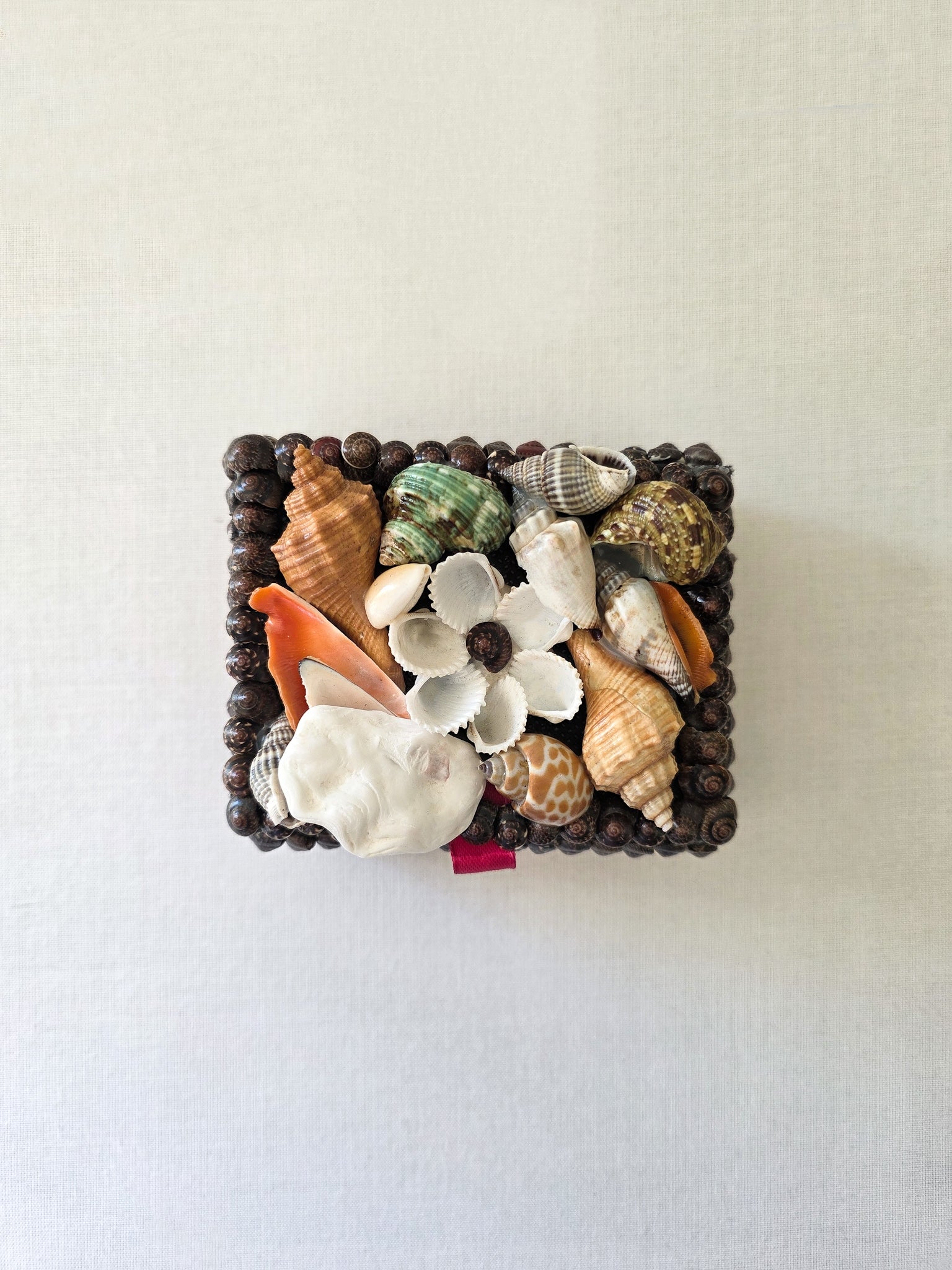 Pretty Vintage Shell Trinket Box