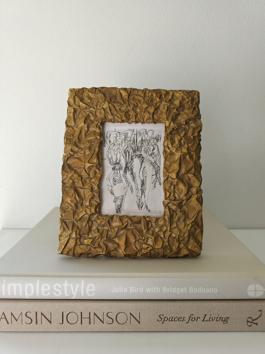 Vintage Gold Scrunchy Frame