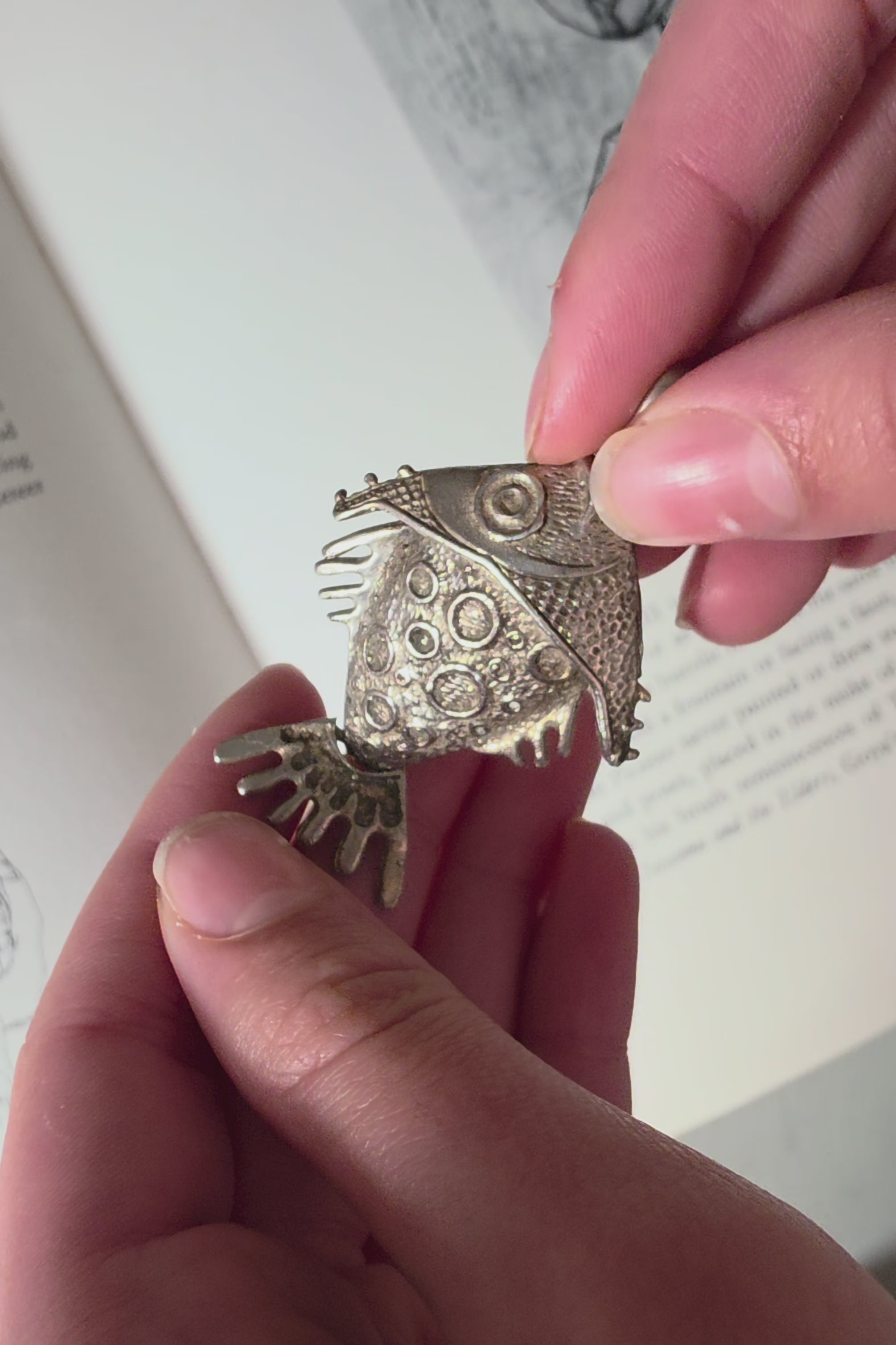 Vintage sterling silver articulated fish pendant